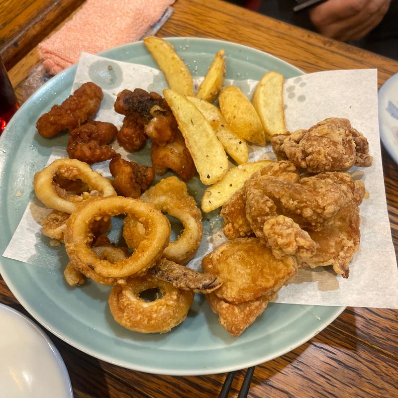 揚げ物盛り合わせ(武州うどんあかね&みどりダイニング)