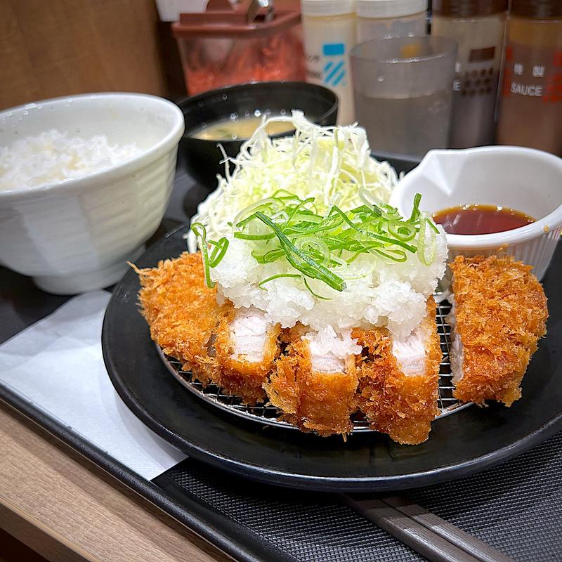 厚切り鬼おろしポン酢ロースかつ定食(松屋 狛江店)