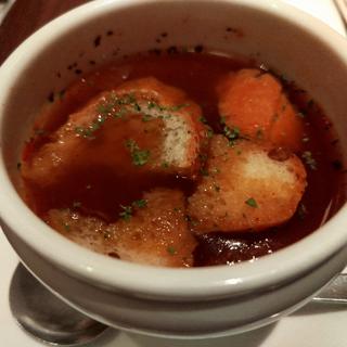 ランチセットのオニオンスープ(ビストロ石川亭 東京駅グランスタ八重北店)