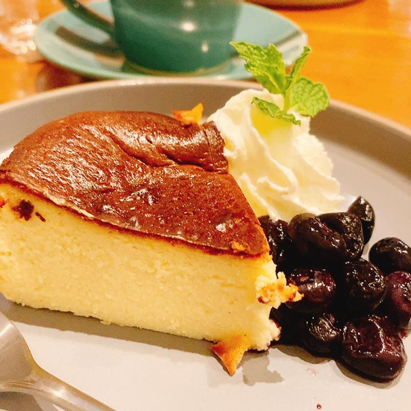 バスクチーズケーキ(パスタレストラン UMAMI Hiroshima)