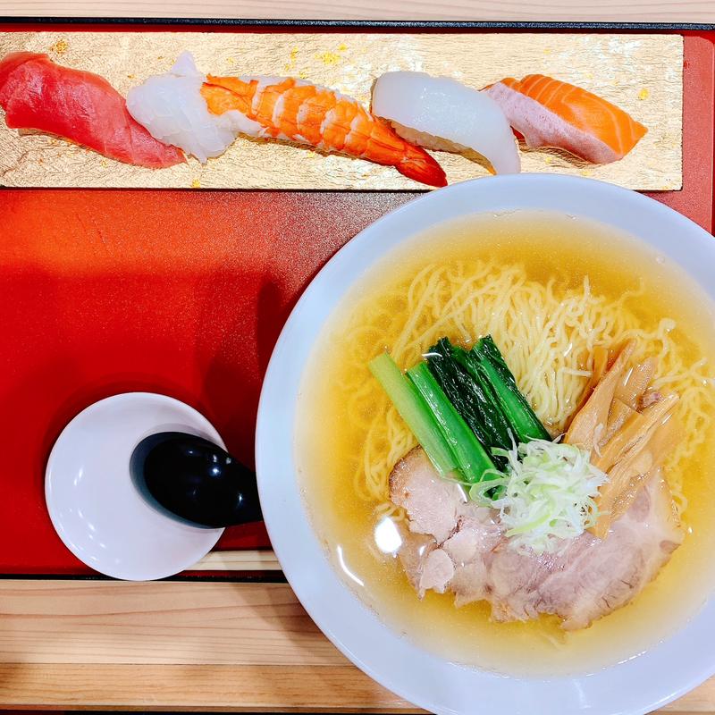 ラーメン寿司セット(お食事処 市玄 CoCoLo新潟店)