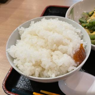 ゴーヤチャンプルーと沖縄そば定食