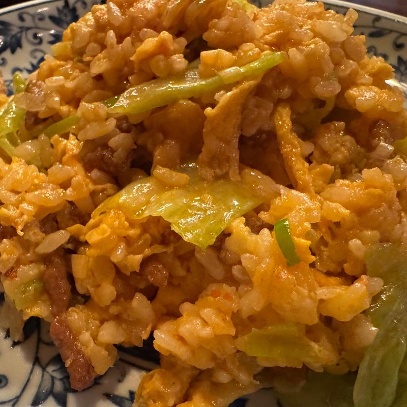 牛肉レタスピリ辛チャーハン(精華楼)