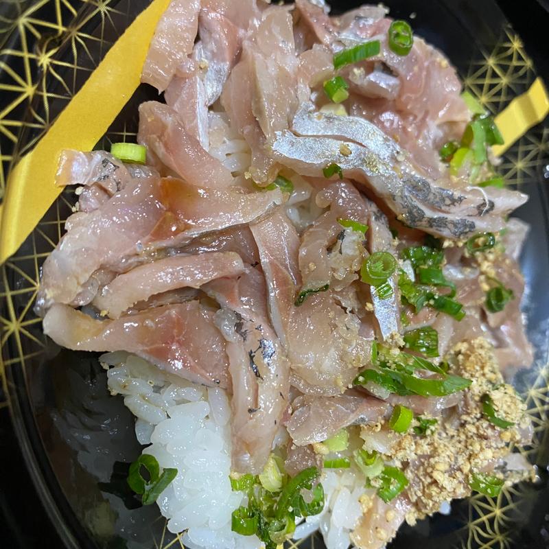 アジたっぷり海鮮丼(イオンショッパーズ福岡店)