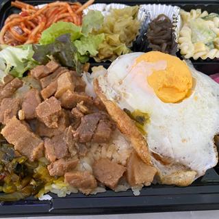 ルーローハン弁当
