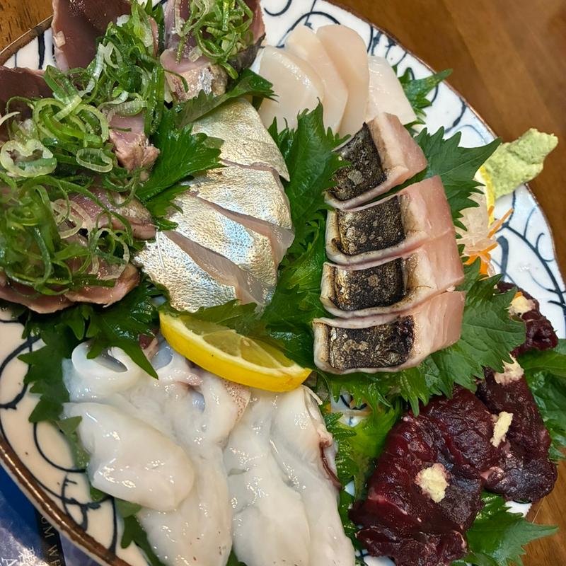 刺身盛り合わせ(魚居酒屋 だんだん （サカナイザカヤダンダン）)