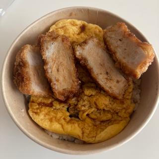 とじない厚切りロースカツ丼