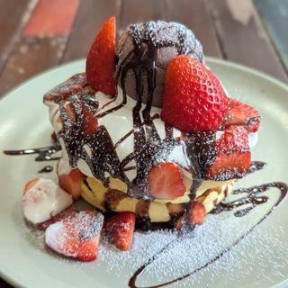 いちごチョコパンケーキ