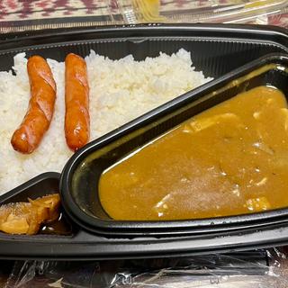 きのこカレー弁当（ソーセージ2本トッピング）