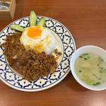 ガパオライス(GLIN THAI 川口駅東口店)