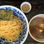 つけ麺　麺少なめとろろ昆布付