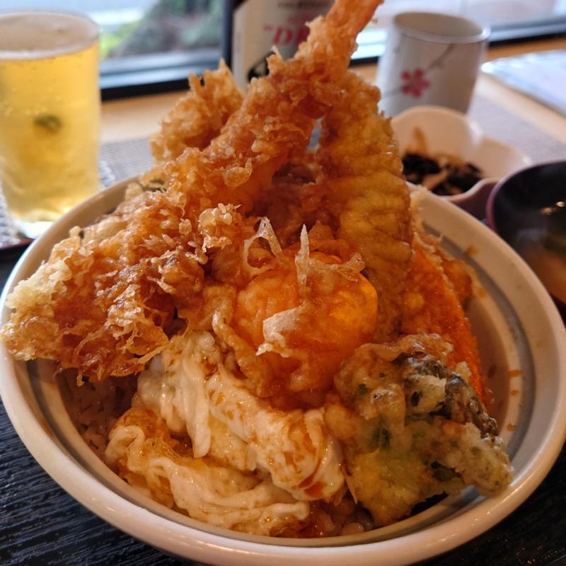 玉子天丼（玉子､海老､いか､野菜3品）(天ぷら 旬彩 天つね)