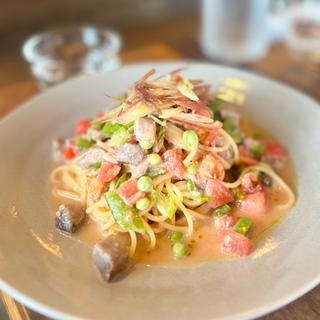 本日のパスタランチ（炙りカツオとフレッシュトマトのティエピド）(Pepin CAFE（ぺピンカフェ）)