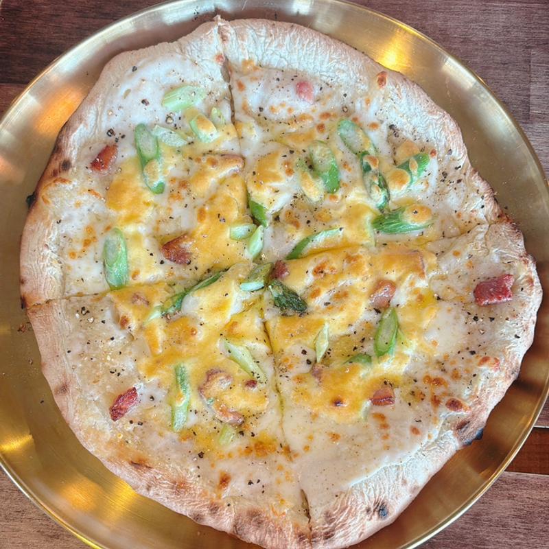 本日のピッツァランチ（ベーコンとアスパラのカルボナーラ）(Pepin CAFE（ぺピンカフェ）)