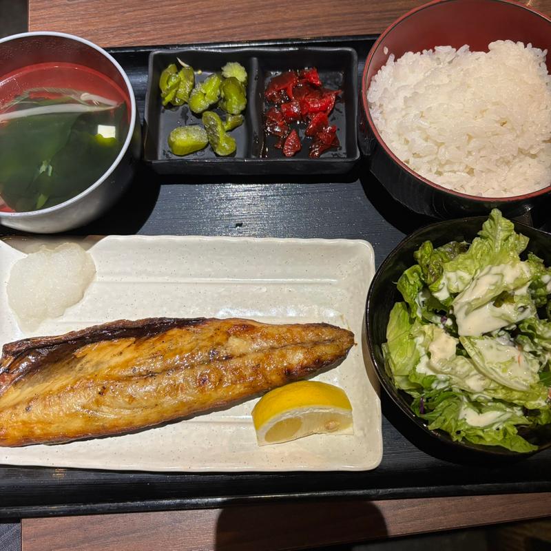 鯖の塩焼き定食(新宿レモン)