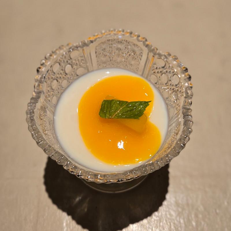 マンゴーと豆乳のパンナコッタ(㐂舌 韻)
