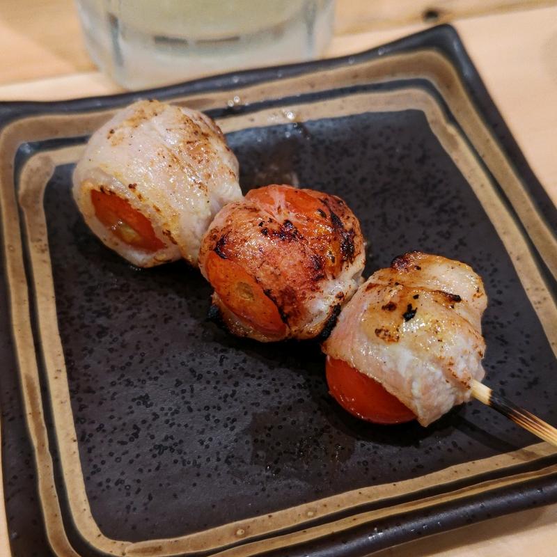 肉巻きトマト(スミビトケムリ 関内店)