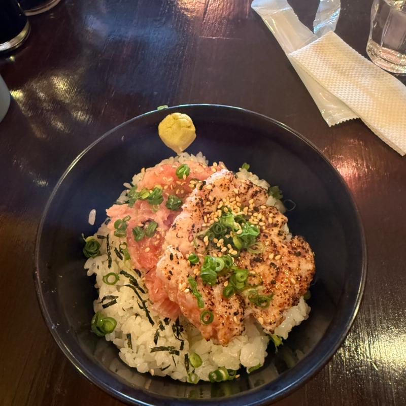 ねぎトロ炙り丼(MAGURO GARAGE （マグロガレージ）)