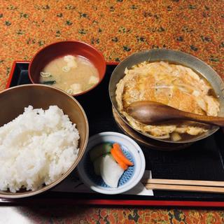 かつ煮丼(みそ汁付き)