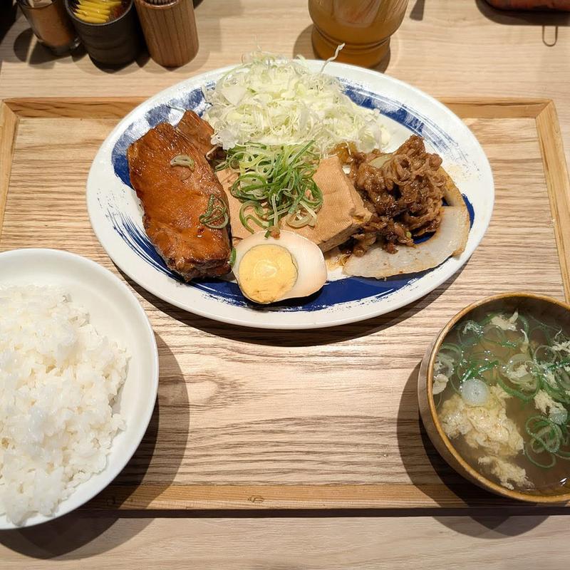 豚角煮と牛焼肉定食(肉めし岡もと 御徒町店)