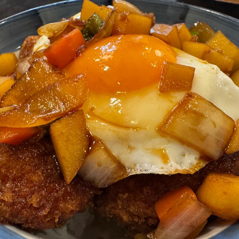 小春軒特製カツ丼（しじみ汁付）(西洋御料理 小春軒)