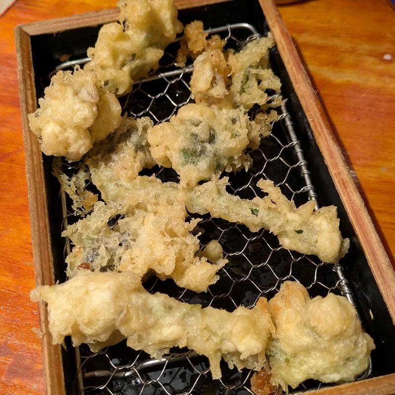 こごみ天ぷら3個(寿司の惑星 SUSHI PLANET)