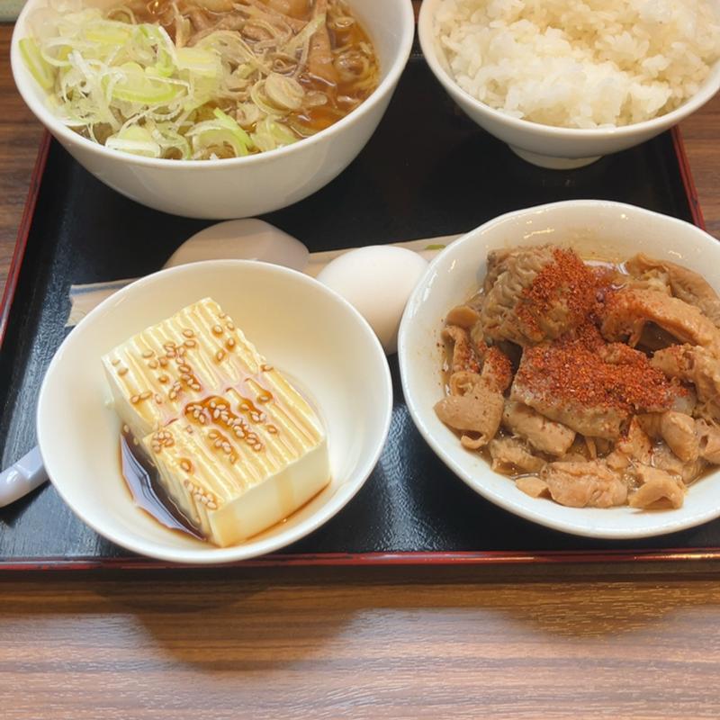 もつ煮定食(中華そば わだ屋 別店)