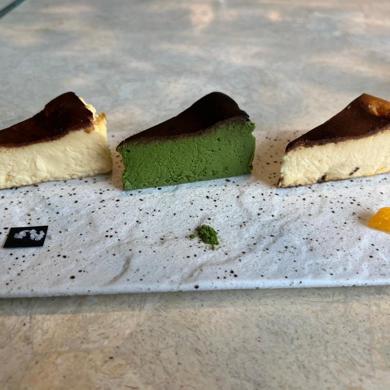 チーズケーキ食べ比べ(DRAWING HOUSE OF HIBIYA)