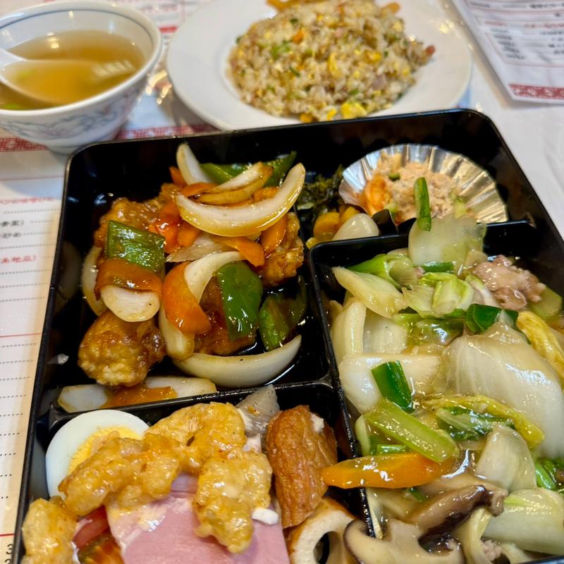 特別定食（酢豚八宝菜）白米を焼飯に変更(一品香)