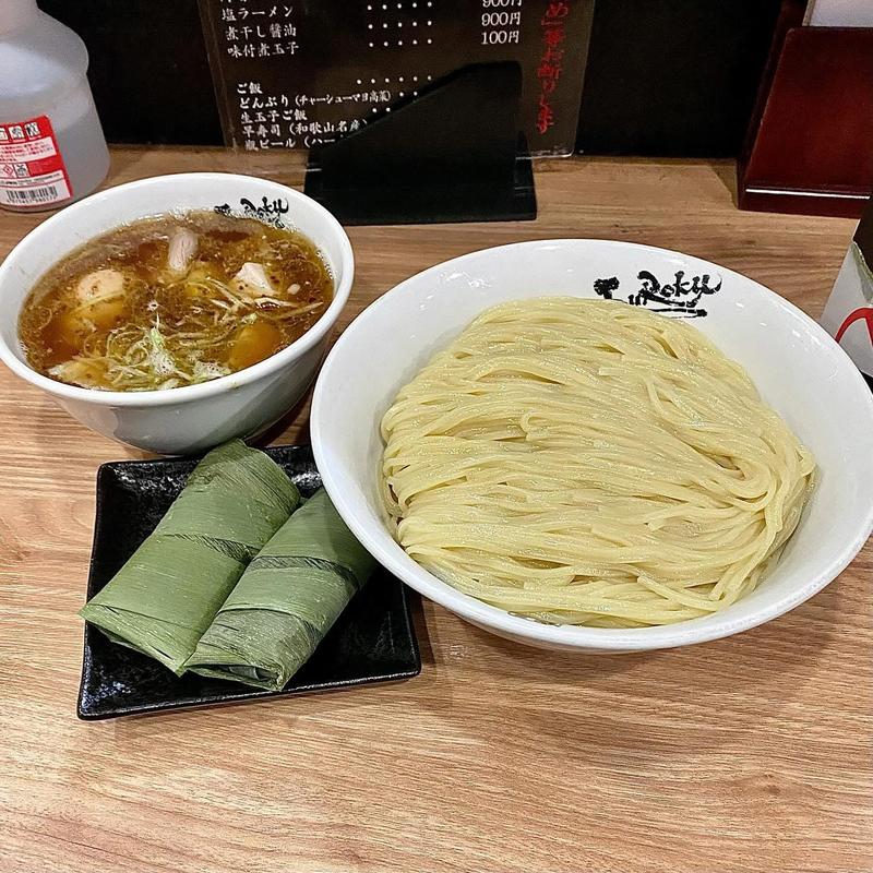 醤油つけ麺 麺500g こしぢの早寿司×2(麺屋丈六 キーノ和歌山)