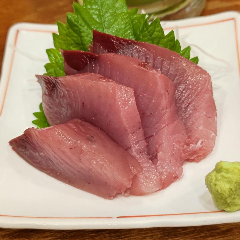 メジマグロ刺身(釣宿酒場マヅメ 野毛本店)