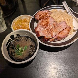濃厚黒厚切ローストポークつけ麺
