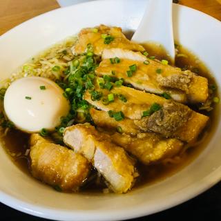 豚の唐揚げのっけラーメン