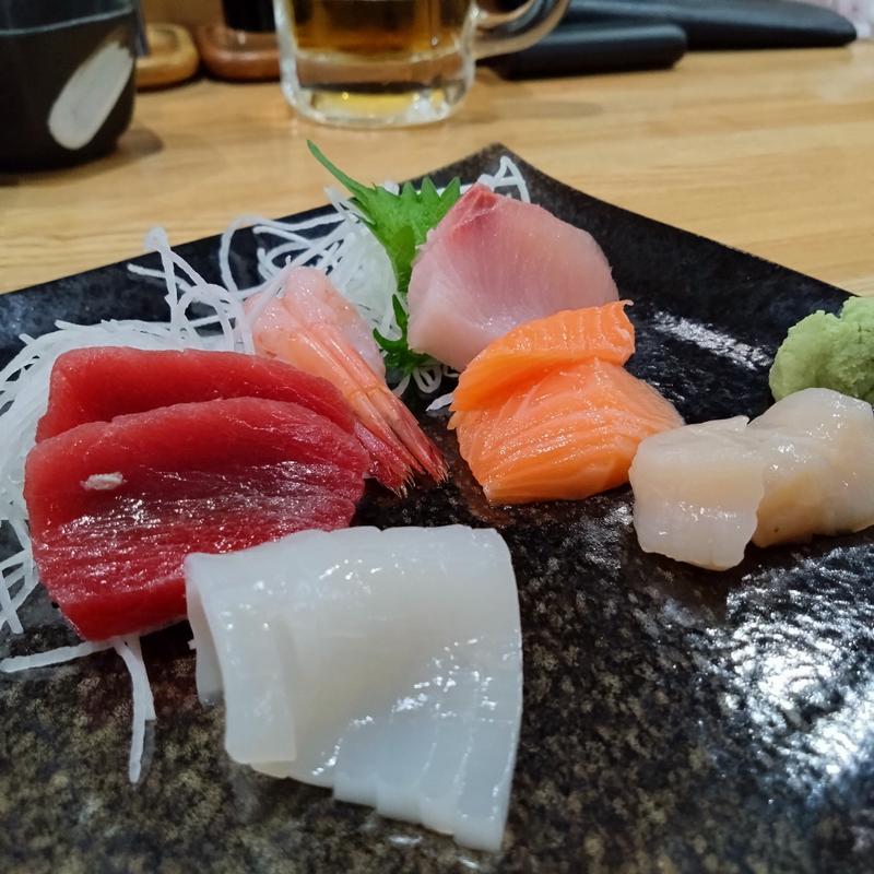 刺身盛り合わせ（6品）(居酒屋 将軍)