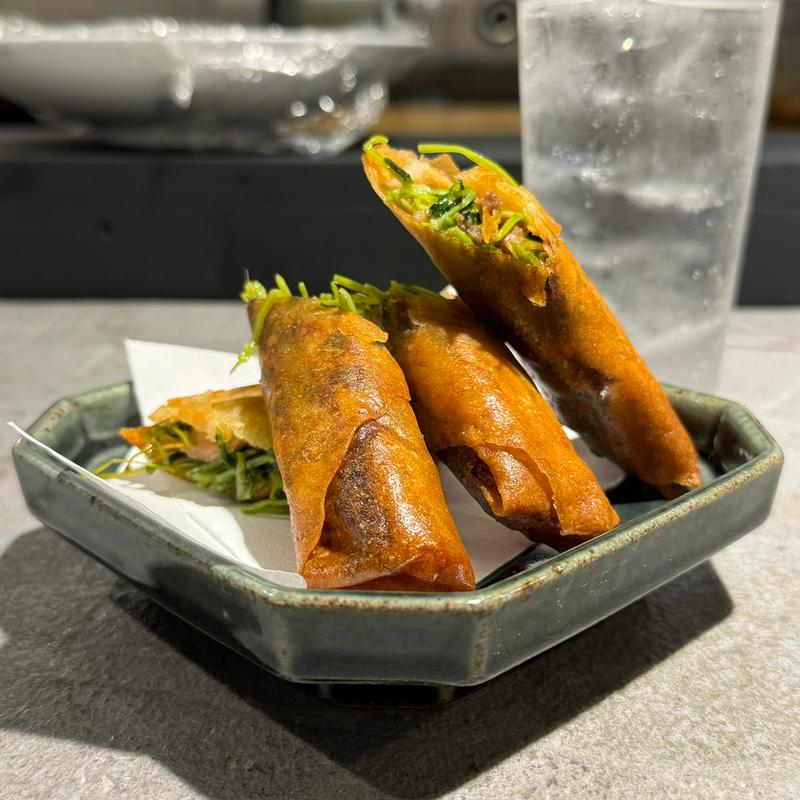 豚肉と豆苗の春巻き(kitchen O)