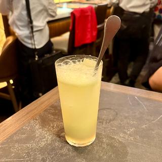 ハニーレモンサワー(新宿オイスターバーワーフ)