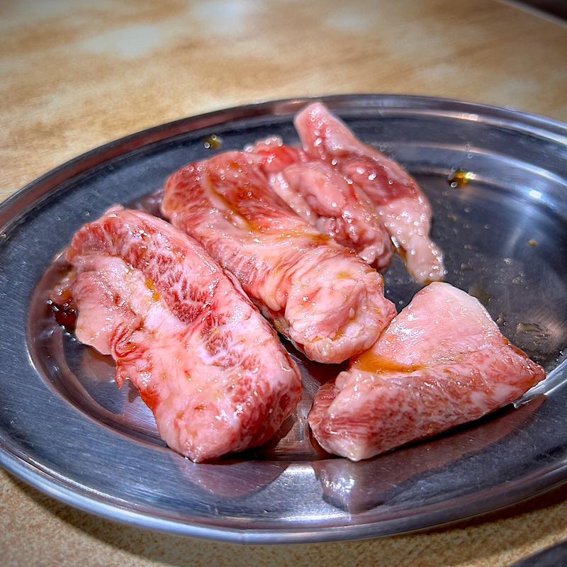 米沢牛 中落カルビ(元祖 ほるもん道場 駅前店 （ガンソ ホルモンドウジョウ）)