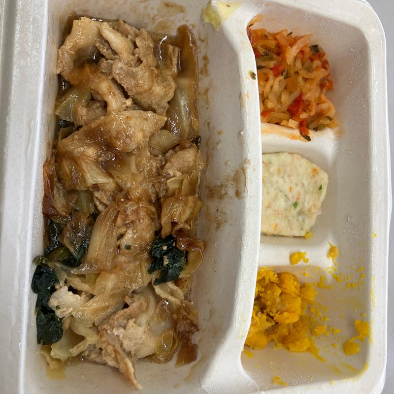 豚バラ肉と野菜甘辛ソースまみれ(ナッシュ株式会社)