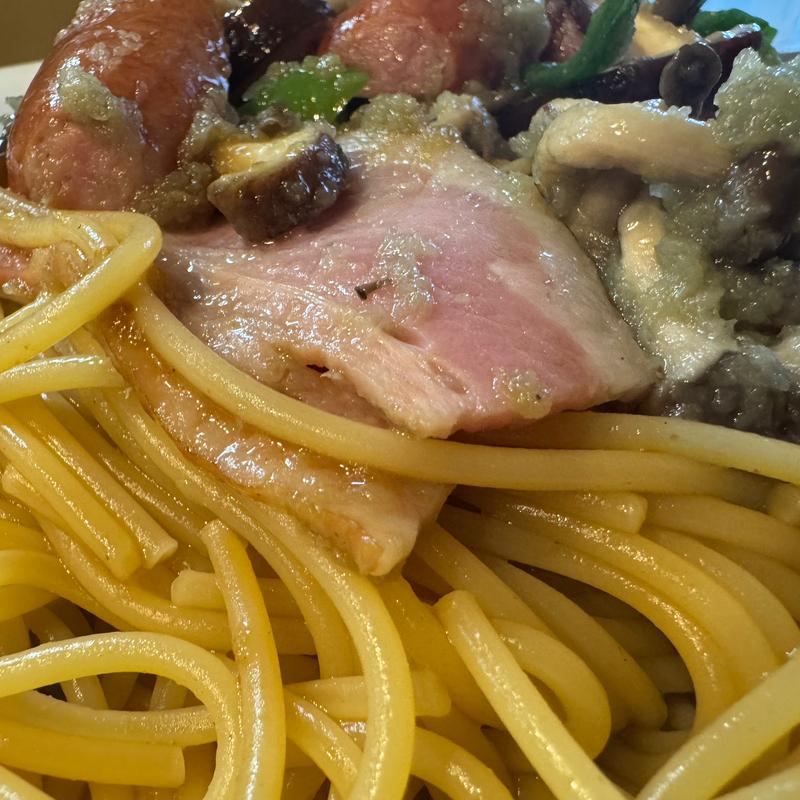 ベーコンとソーセージと野菜(醤油ガーリックオニオンソース)(マイヨール )