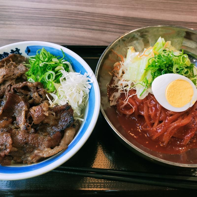 ビビン冷麺、カルビ丼(並)(韓丼 堺店)