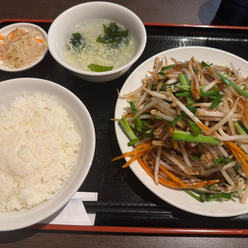 肉ニラもやし炒め定食(龍驤)