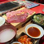 特選和牛贅沢焼肉3種ランチ(生ハラミと肉刺し 金肉屋 田町店)