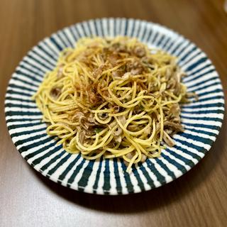ねぎ塩豚ガツパスタ(ヒルママーケットプレイス 墨田京島店)