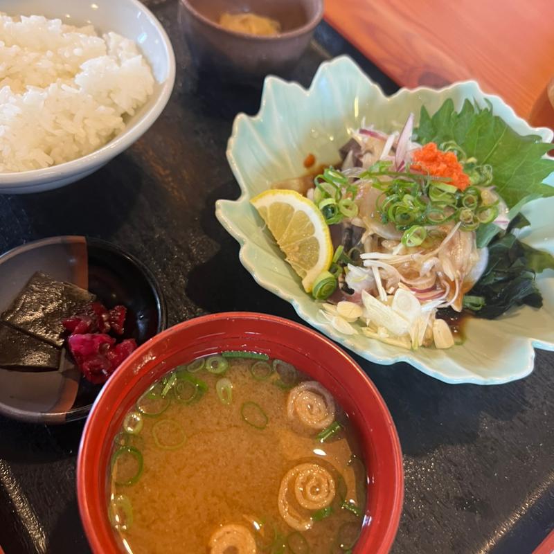カツオのたたき定食(ファミリー割烹 三の路)