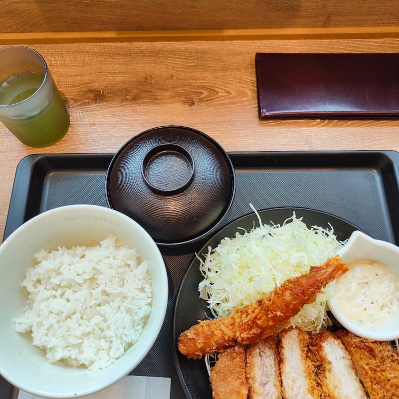 厚切りロースかつ定食(松のや 新琴似店)