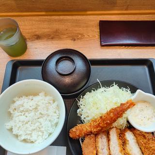 厚切りロースかつ定食