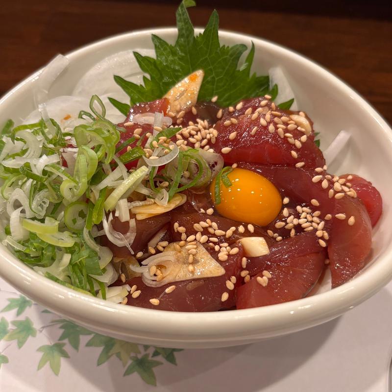 カツオのユッケ(寿司厨房 六山)