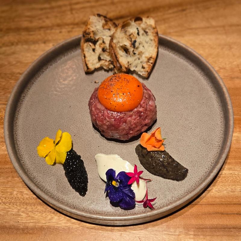 響 HIBIKI ユッケ(㐂舌響 KITAN HIBIKI YAKINIKU&STEAK)