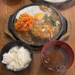 チーズカレーソースハンバーグランチ