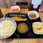 焼魚牛小鉢定食(吉野家 草加柳島店)